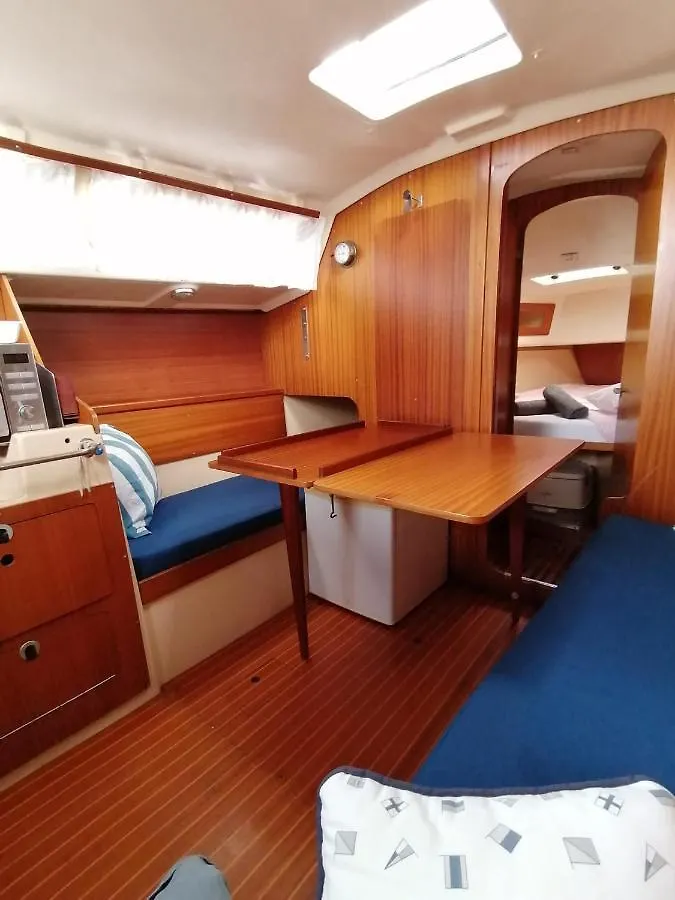 Cozy Sailboat In Barcelona!! No Showers Sant Adria de Besos